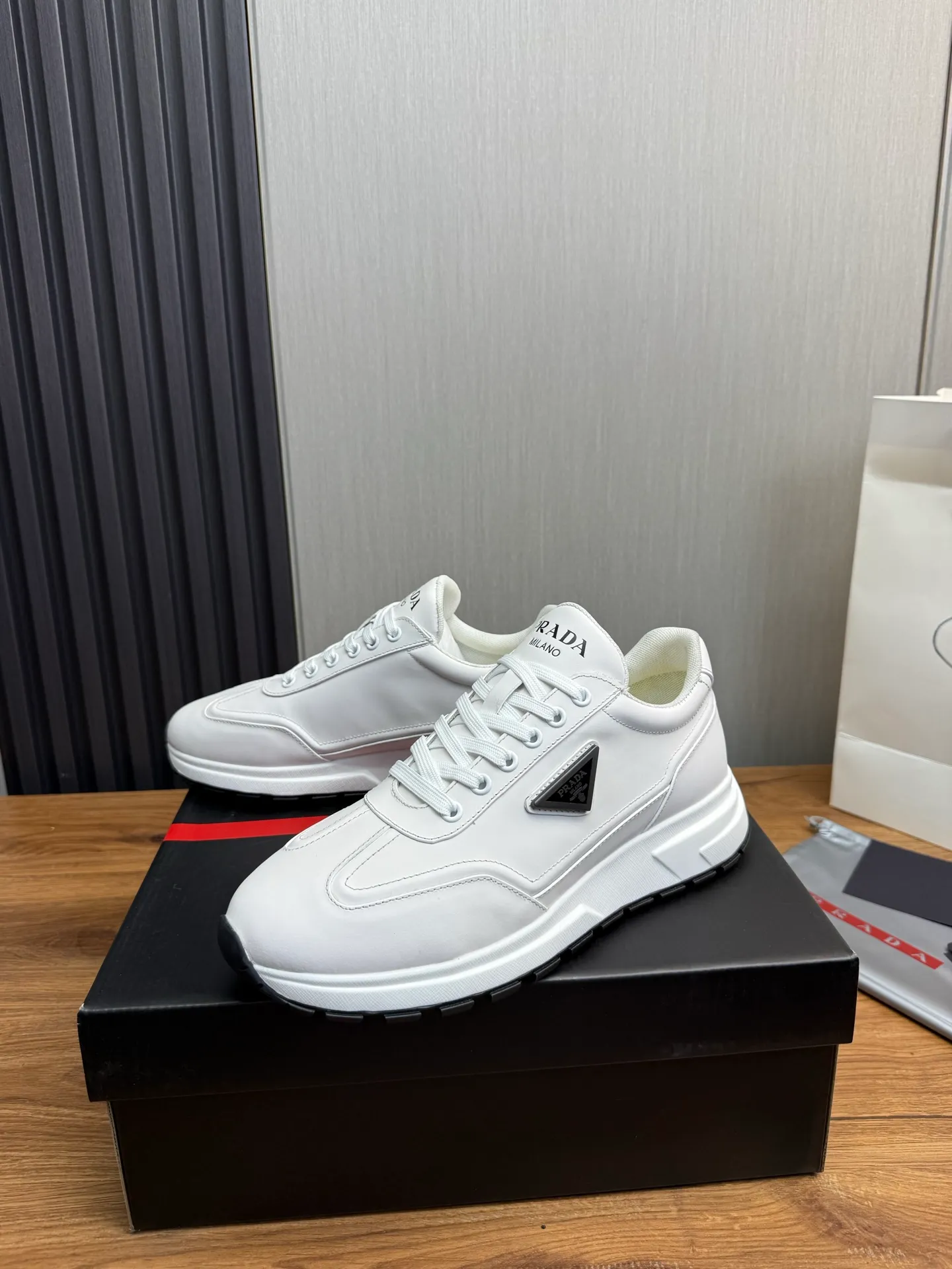 Factory price 640💰 [PRADA] Popular items in men's shoe counters, synchronized with the official website, 1 high-quality shipment ✔️Original cowhide + cowhide lining, 1🆚1 replica, original sole, 38-45 (45 customized, non-refundable)